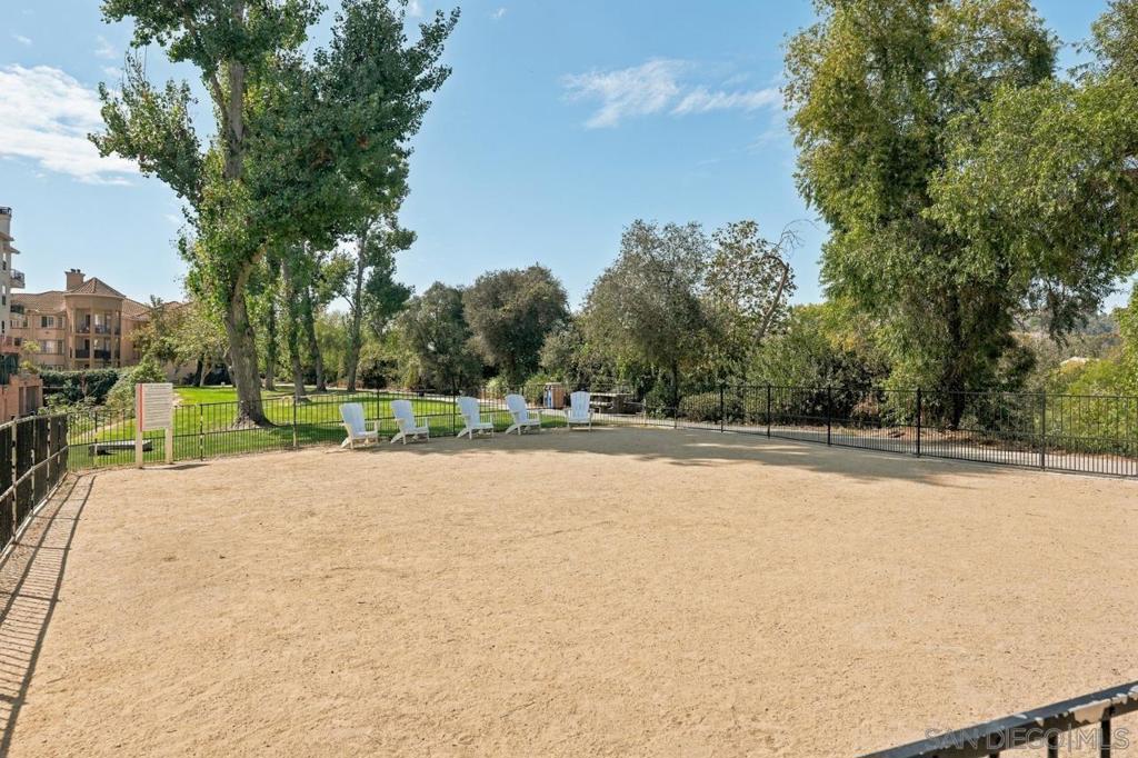 680 Camino De La Reina 2201 Property Photo 30