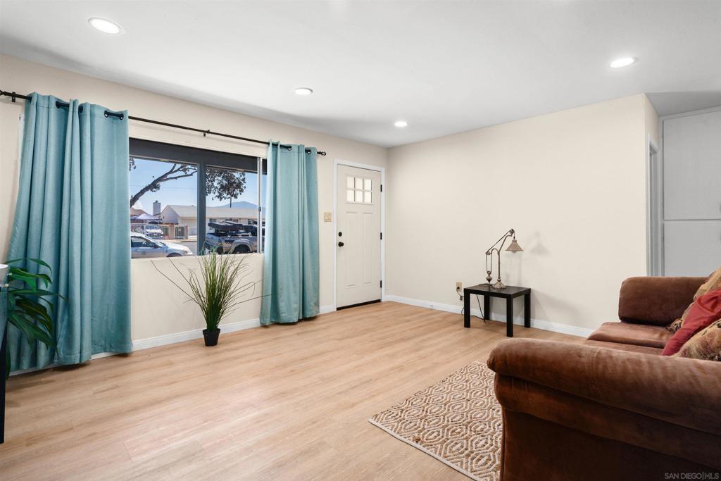 772 Cardiff St Property Photo 4