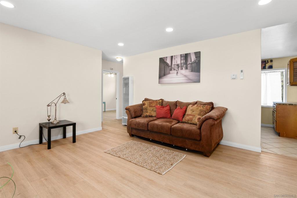 772 Cardiff St Property Photo 6