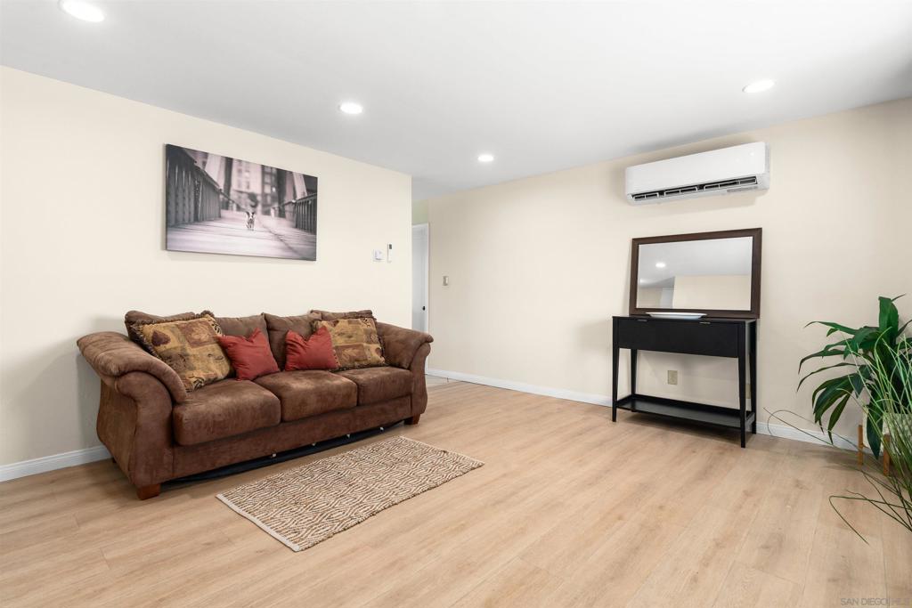 772 Cardiff St Property Photo 8