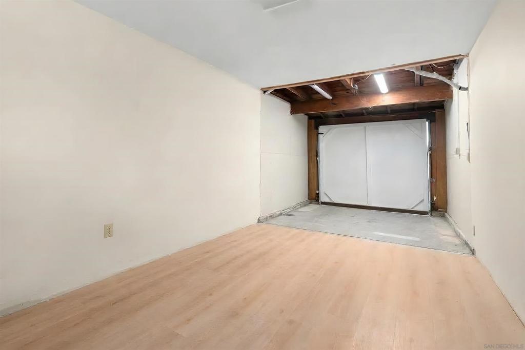 772 Cardiff St Property Photo 23