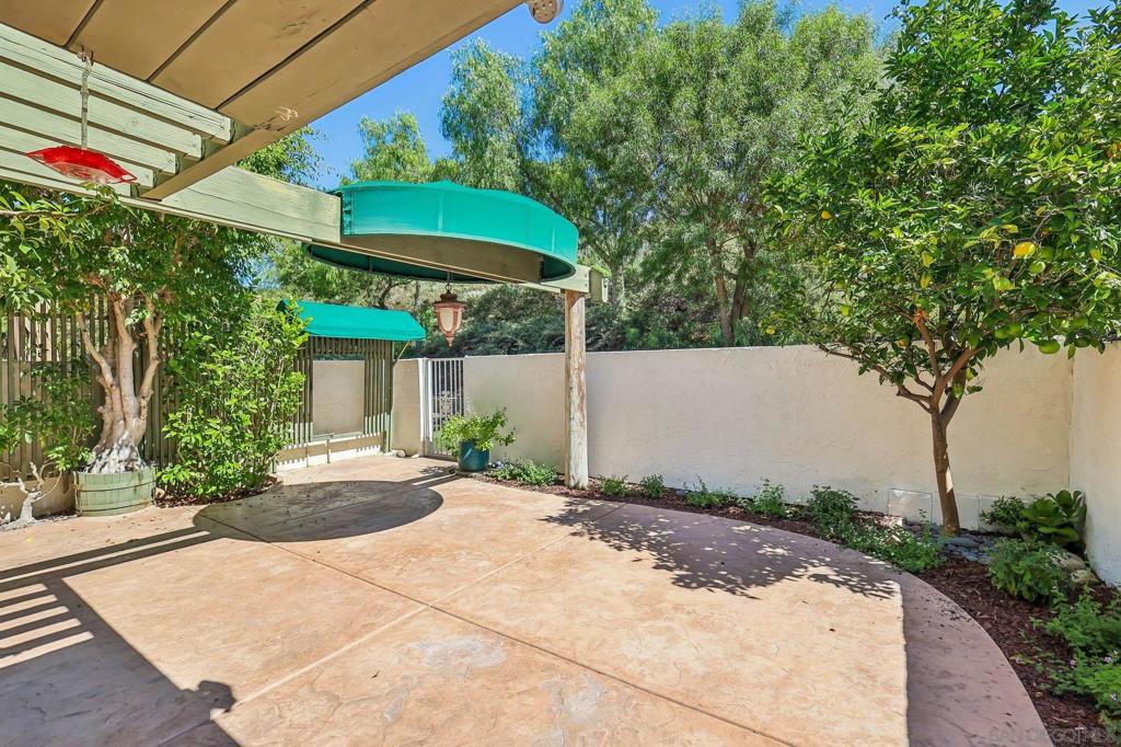 4885 Tinasa Way Property Photo 28