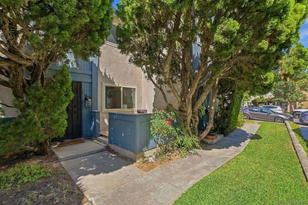 7864 Camino Raposa Property Photo 3