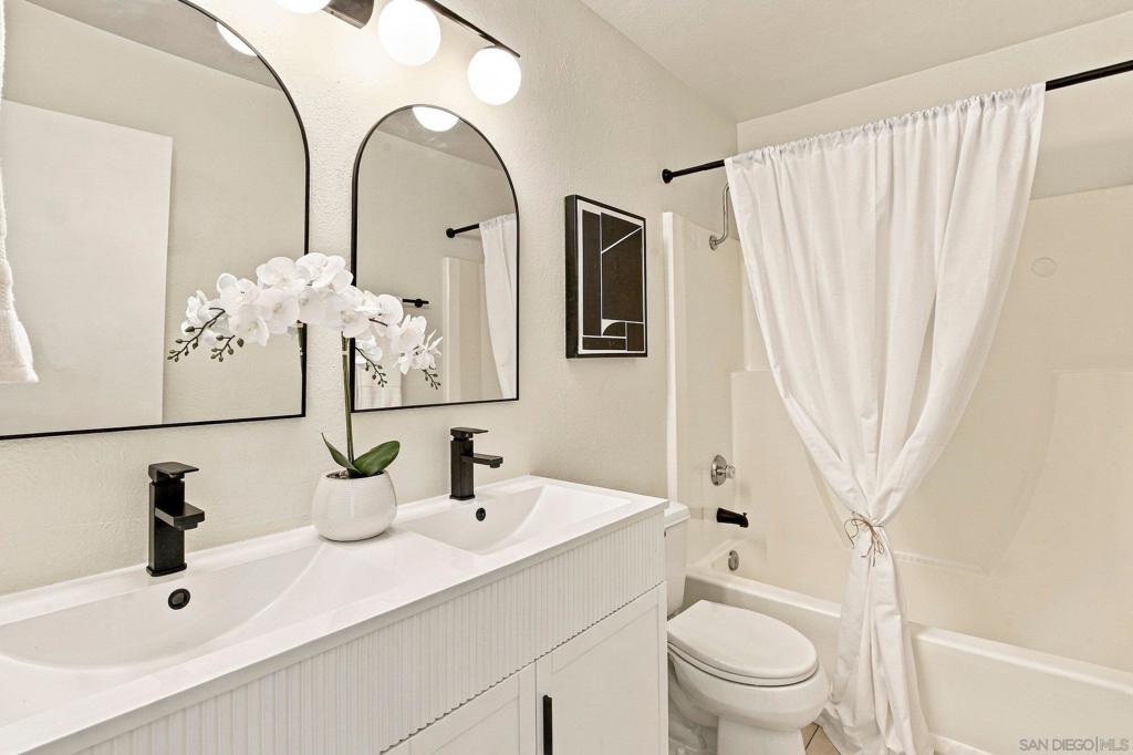 7864 Camino Raposa Property Photo 22