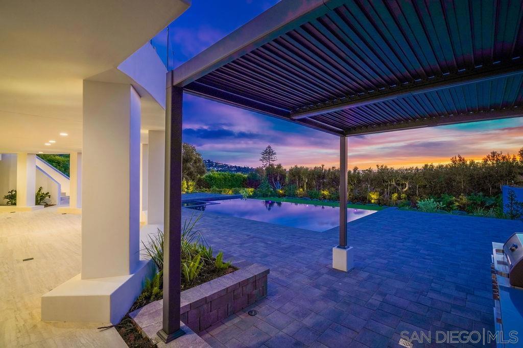 8308 Calle Del Cielo Property Photo 24