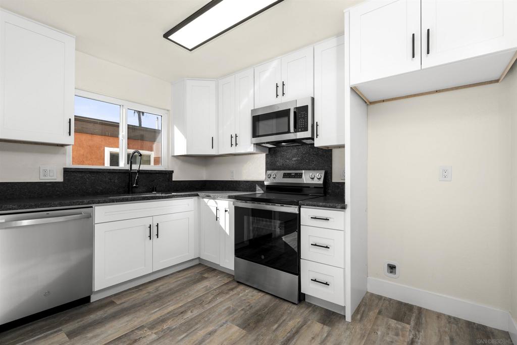 1611 Pentecost Way 3 Property Photo 10