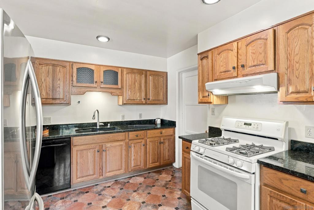 4011 Marron Property Photo 10