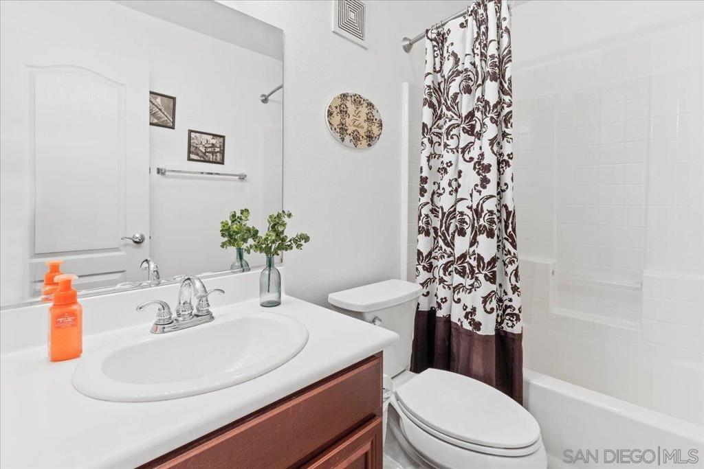52 Via Sovana Property Photo 23