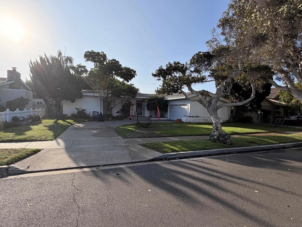 731 Coronado Property Photo 2