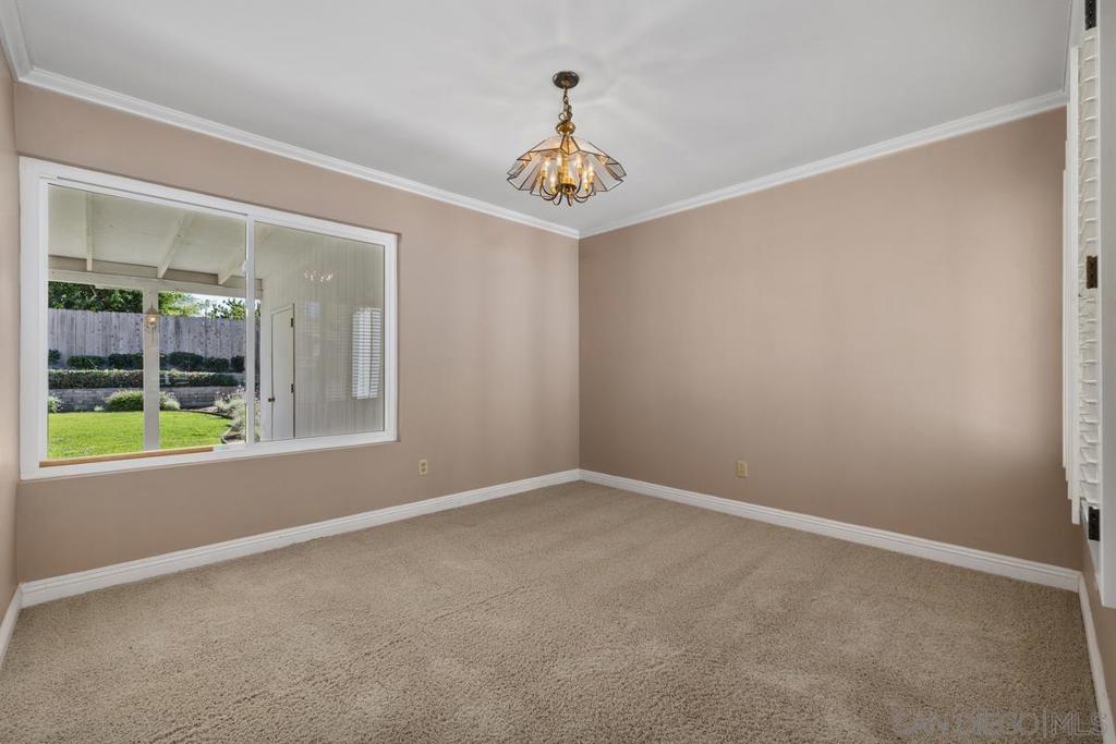 648 E J Street Property Photo 8