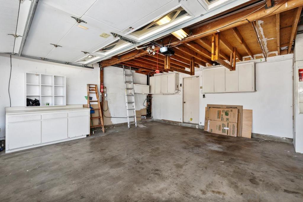 648 E J Street Property Photo 20