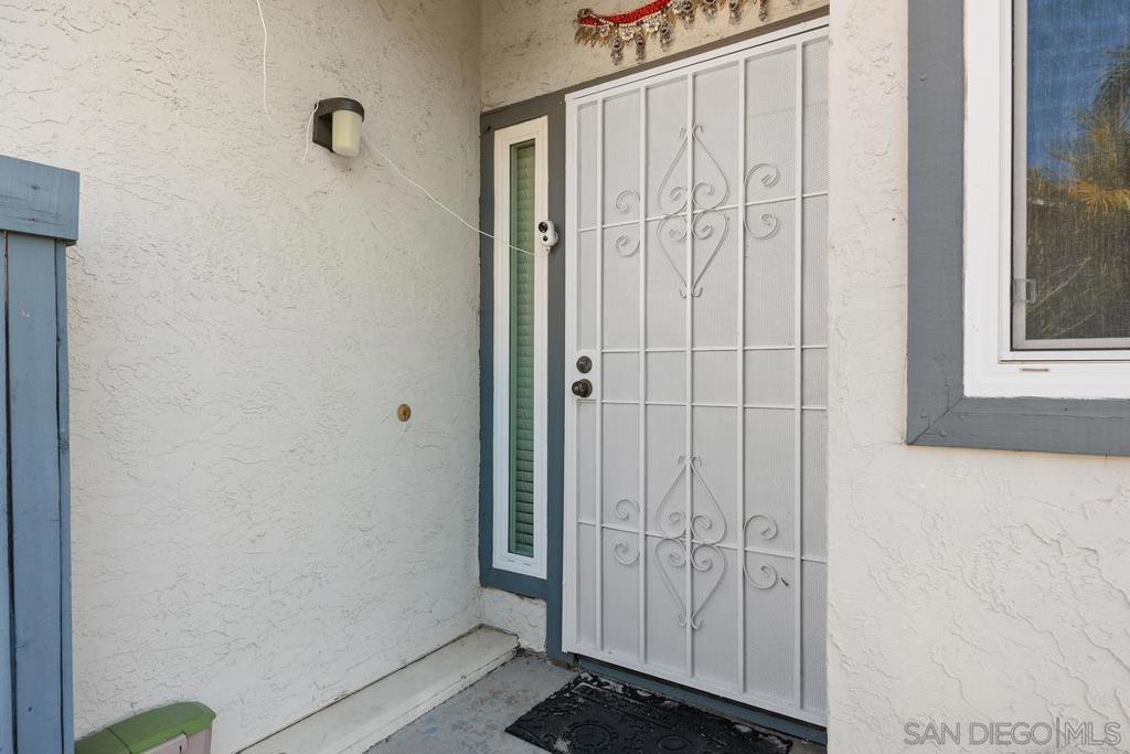 10927 Matinal Cir Property Photo 7