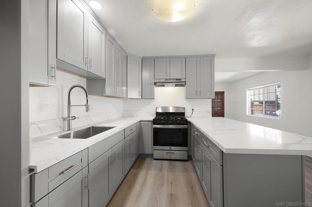 3103 3105 Central Property Photo 1
