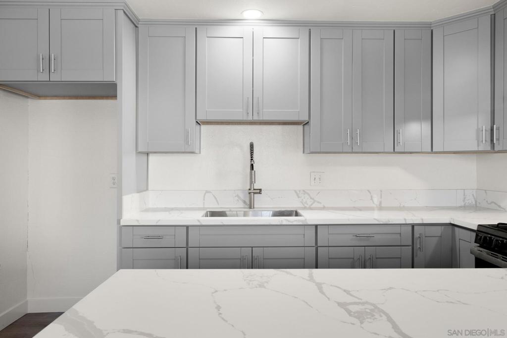 3103 3105 Central Property Photo 5