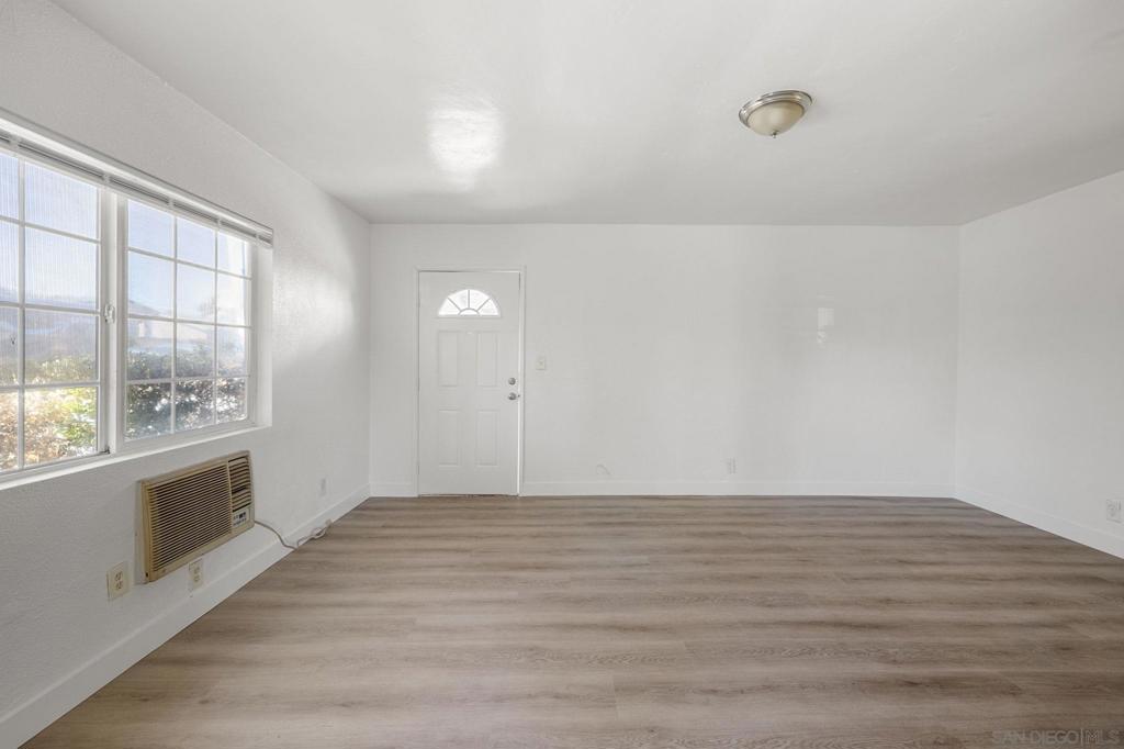 3103 3105 Central Property Photo 6