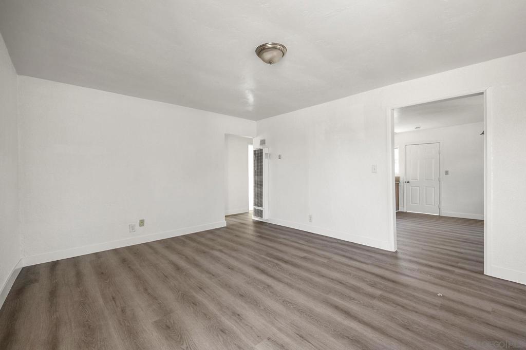 3103 3105 Central Property Photo 8
