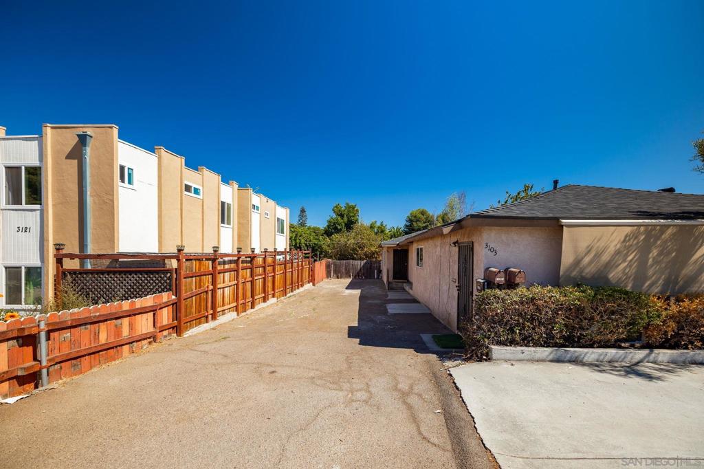 3103 3105 Central Property Photo 12