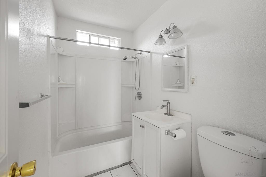 3103 3105 Central Property Photo 13