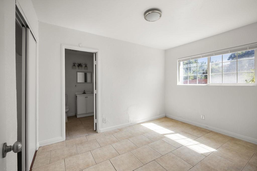 3103 3105 Central Property Photo 16