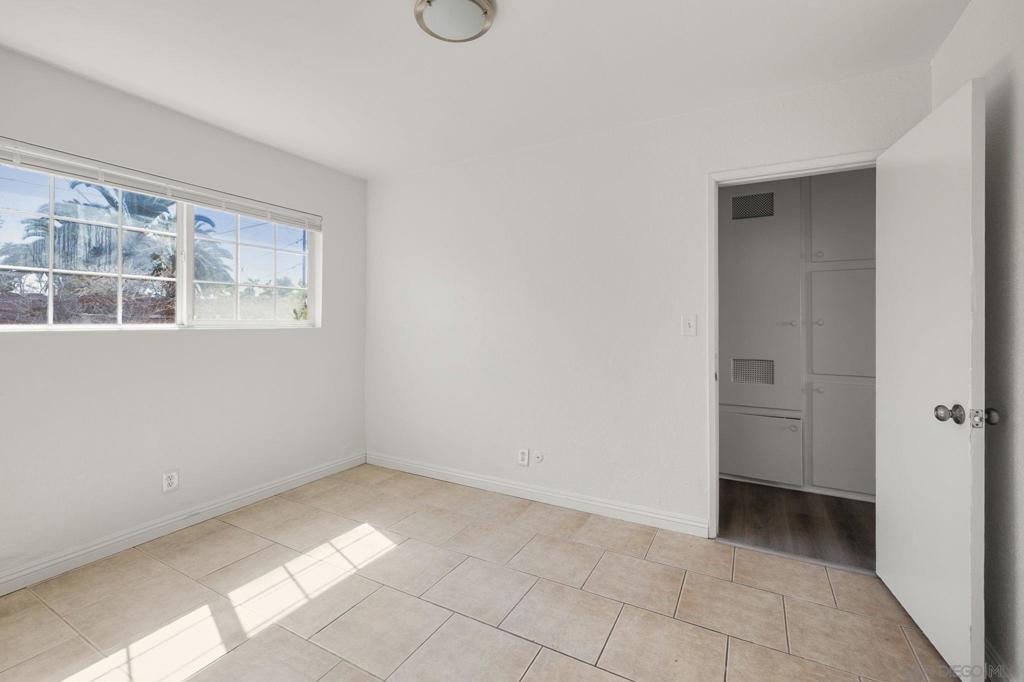 3103 3105 Central Property Photo 23