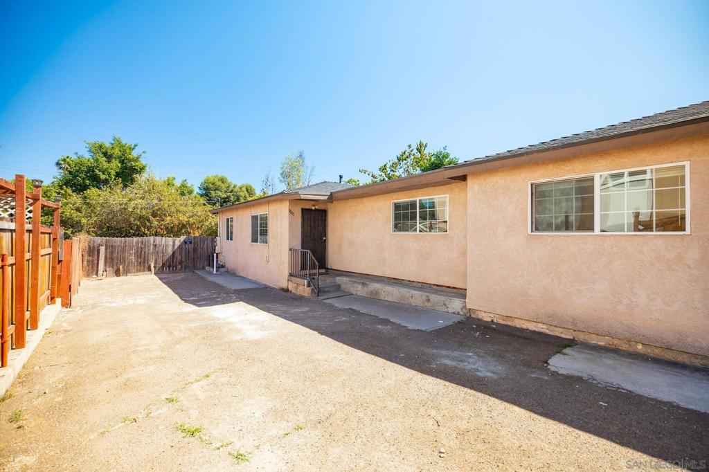3103 3105 Central Property Photo 31