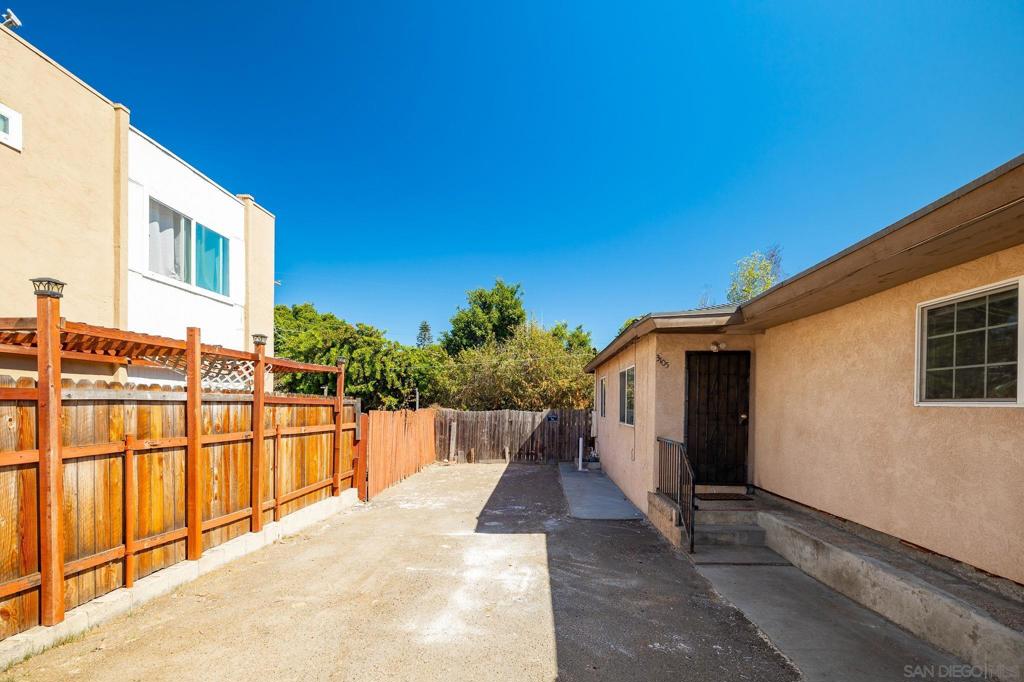 3103 3105 Central Property Photo 36
