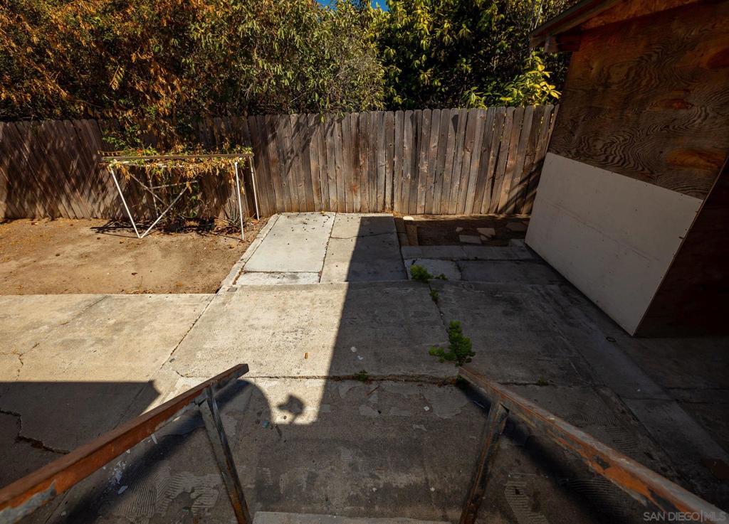 3103 3105 Central Property Photo 48