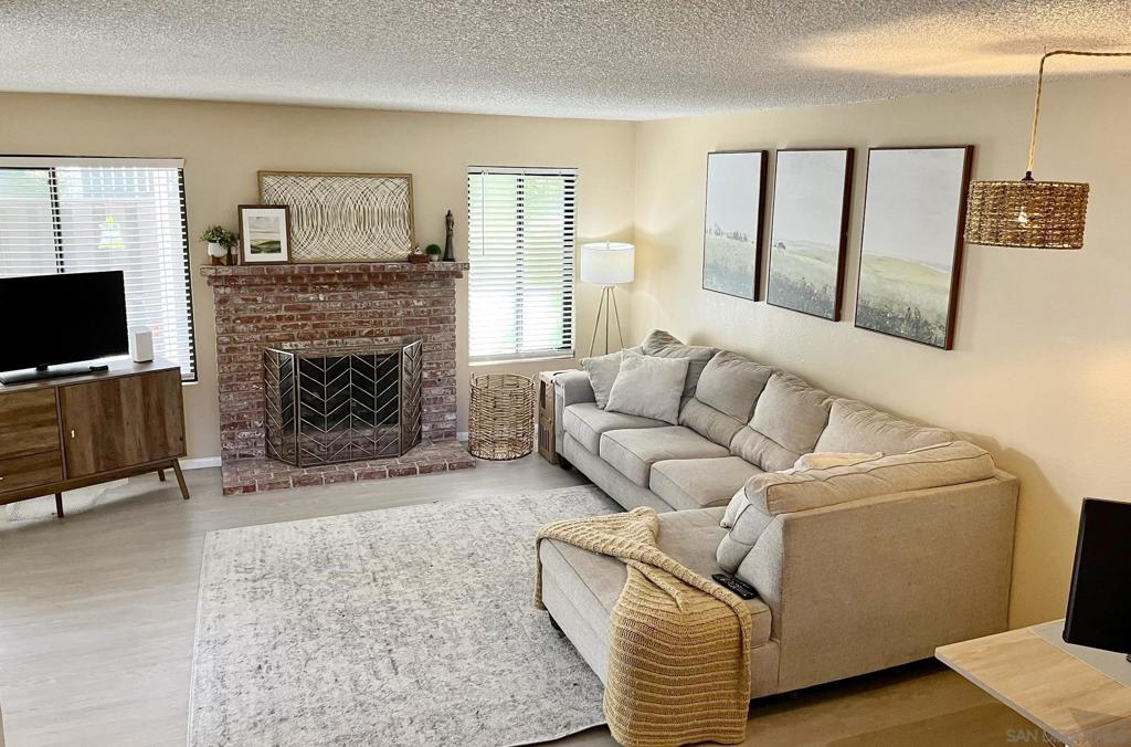 1142 Via Loma Vis Property Photo 1