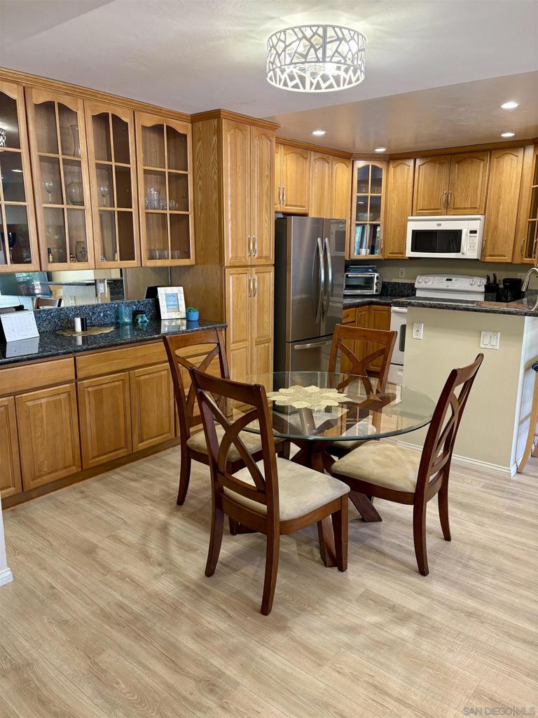 12575 Oaks North Dr 219 Property Photo 4