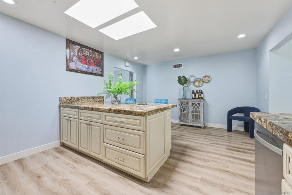 7760 Parkdale Cove Property Photo 8