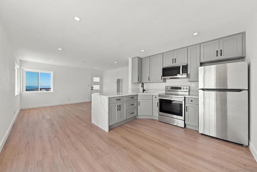 4768 72 Coronado Avenue Property Photo 23