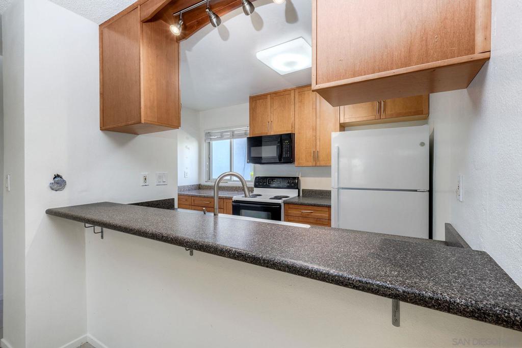 4143 Mount Alifan Pl E Property Photo 9