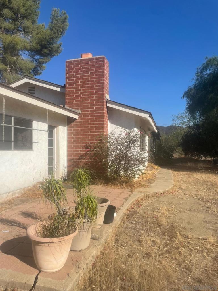 14578 Olive Vista Property Photo 1