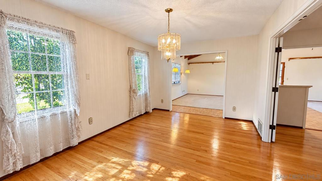 47 E Shasta Street Property Photo 4