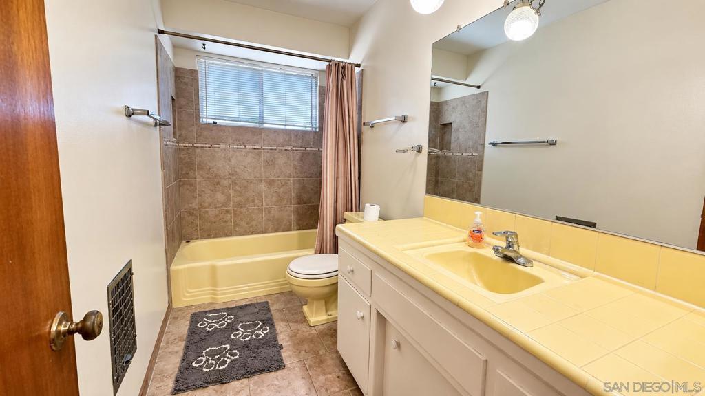 47 E Shasta Street Property Photo 11