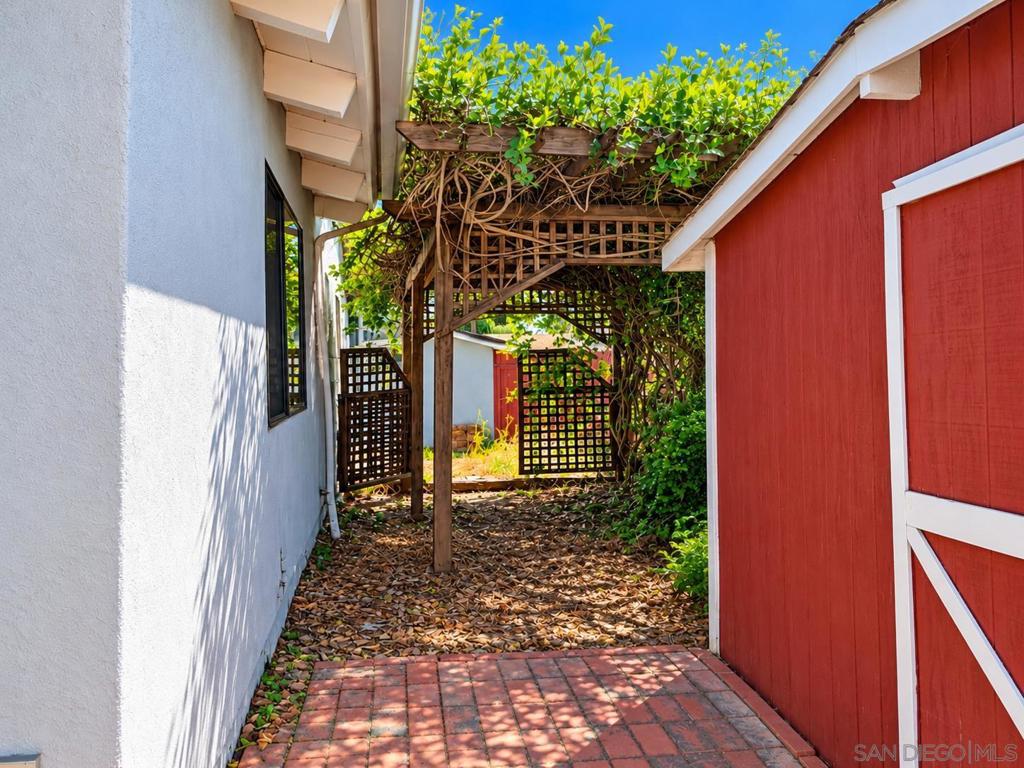47 E Shasta Street Property Photo 13
