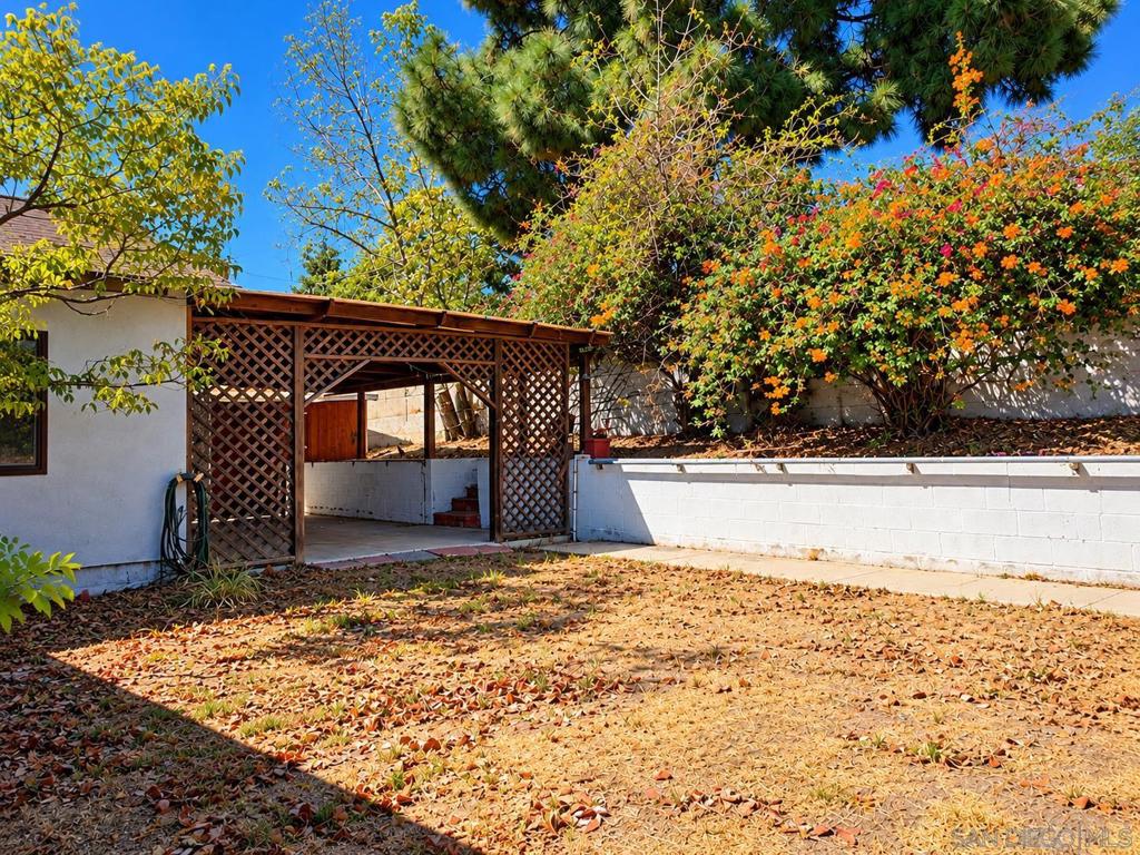 47 E Shasta Street Property Photo 14