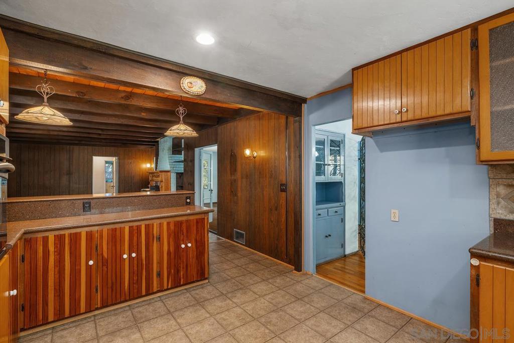 9131 Madison Ave Property Photo 14