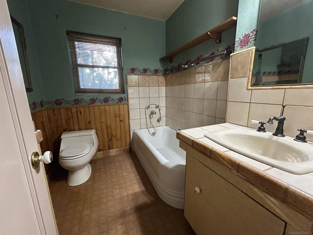 9131 Madison Ave Property Photo 24