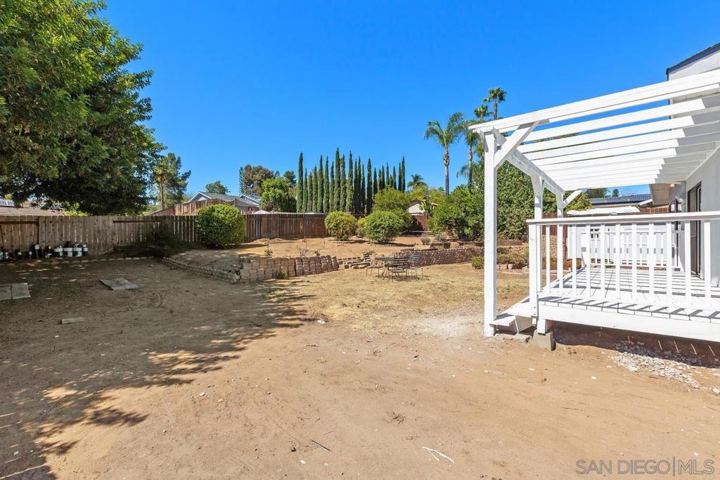 2738 Oak Hill Dr Property Photo 36