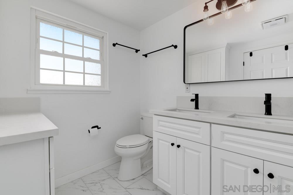 12415 Horado Property Photo 10