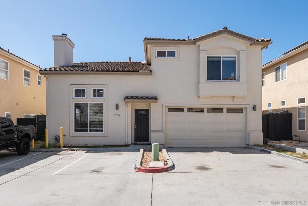 1772 Elm Property Photo 5