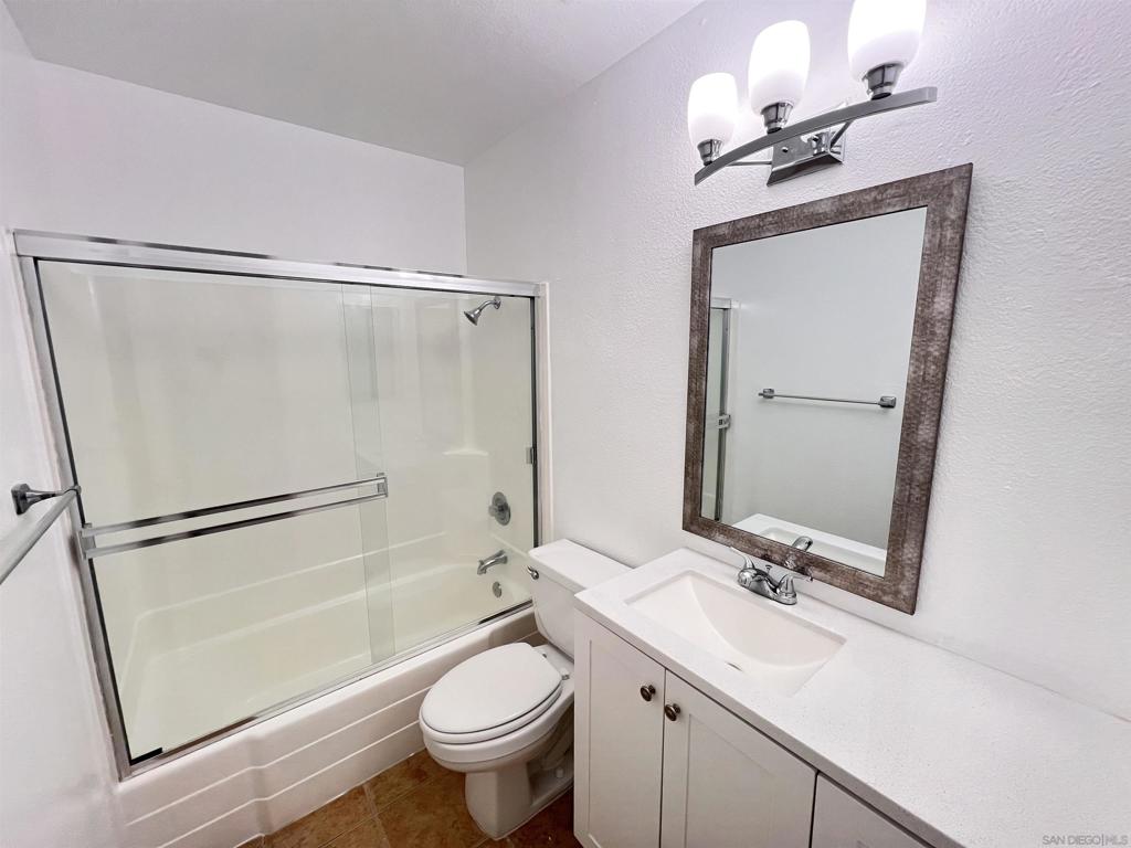 589 N Johnson Ave 247 Property Photo 9