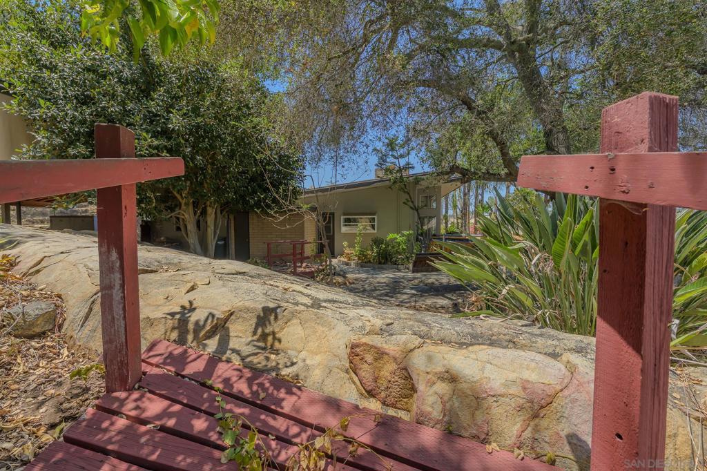14949 Woods Valley Property Photo 3