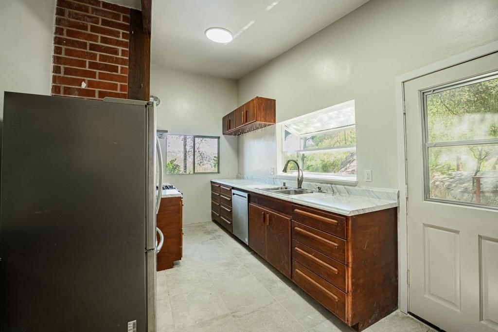 14949 Woods Valley Property Photo 14
