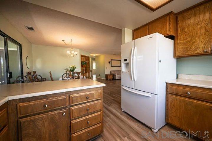 1811 Lynx Glen Property Photo 4
