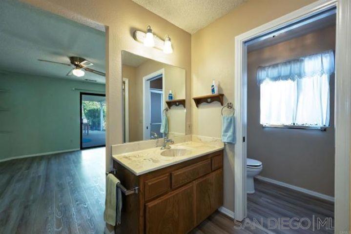 1811 Lynx Glen Property Photo 9