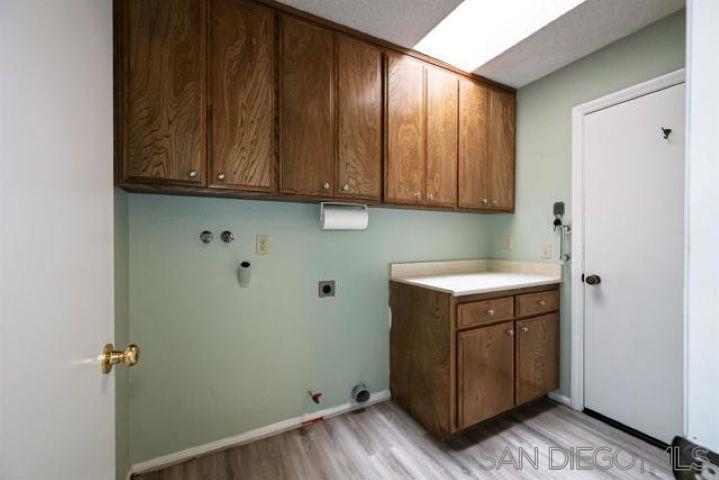 1811 Lynx Glen Property Photo 13