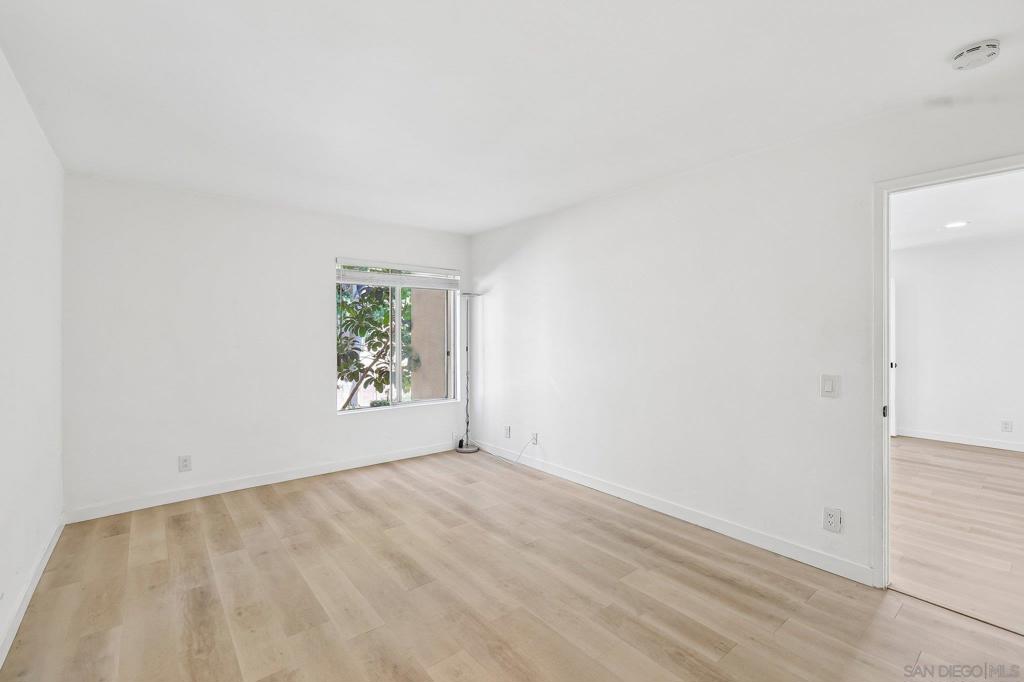 4600 Lamont St 204 Property Photo 21
