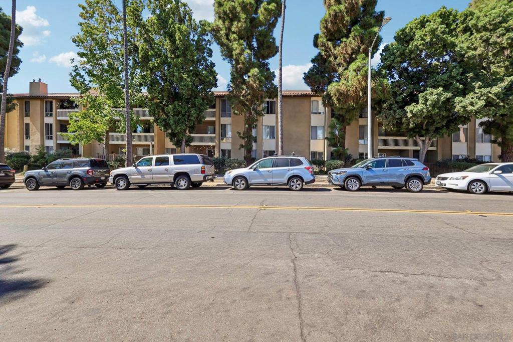 4600 Lamont St 204 Property Photo 42